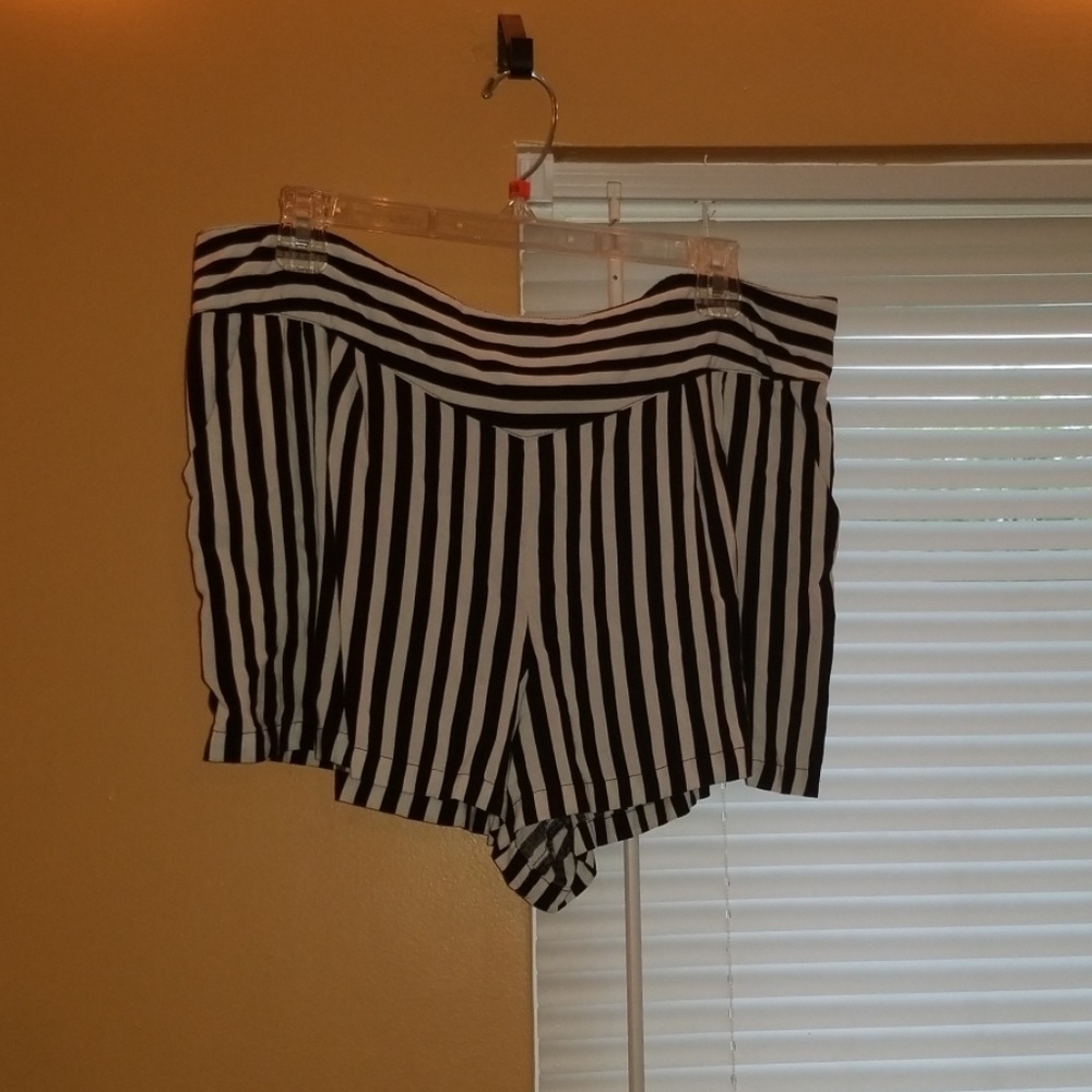 Xhilaration striped shorts